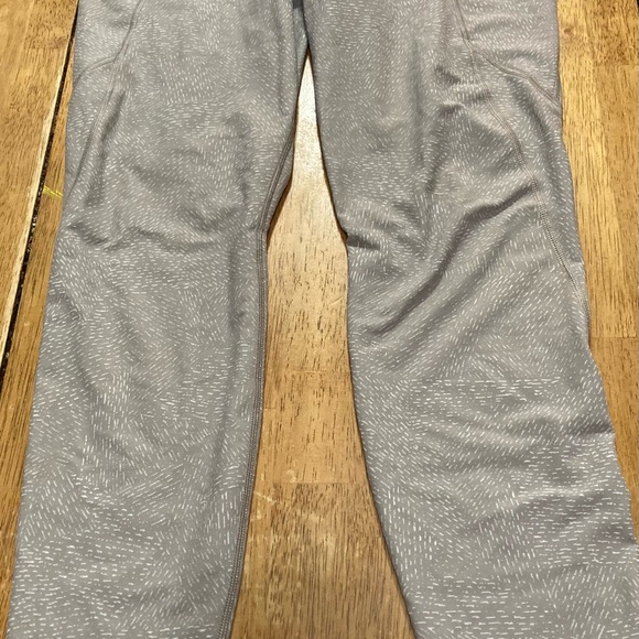 Beautiful Athleta leggings size M - Picture 1 of 8